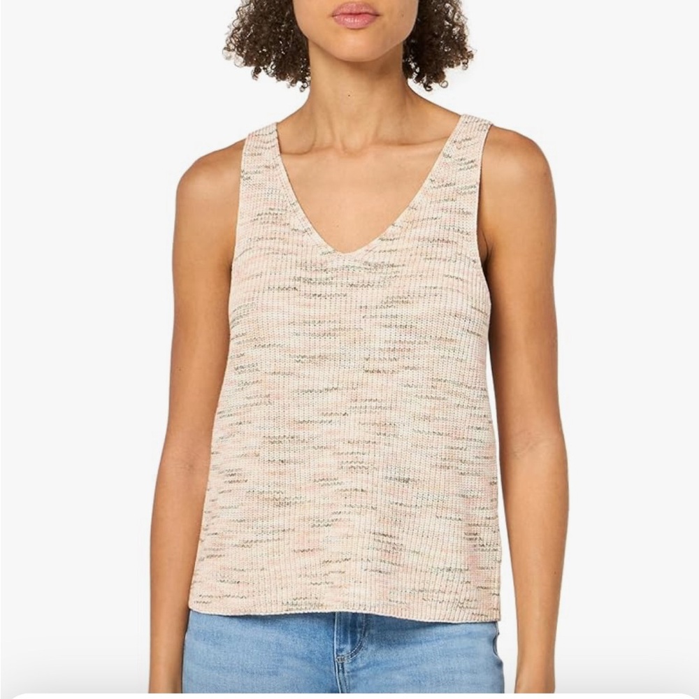 Brand new with tags carve designs Micah tank